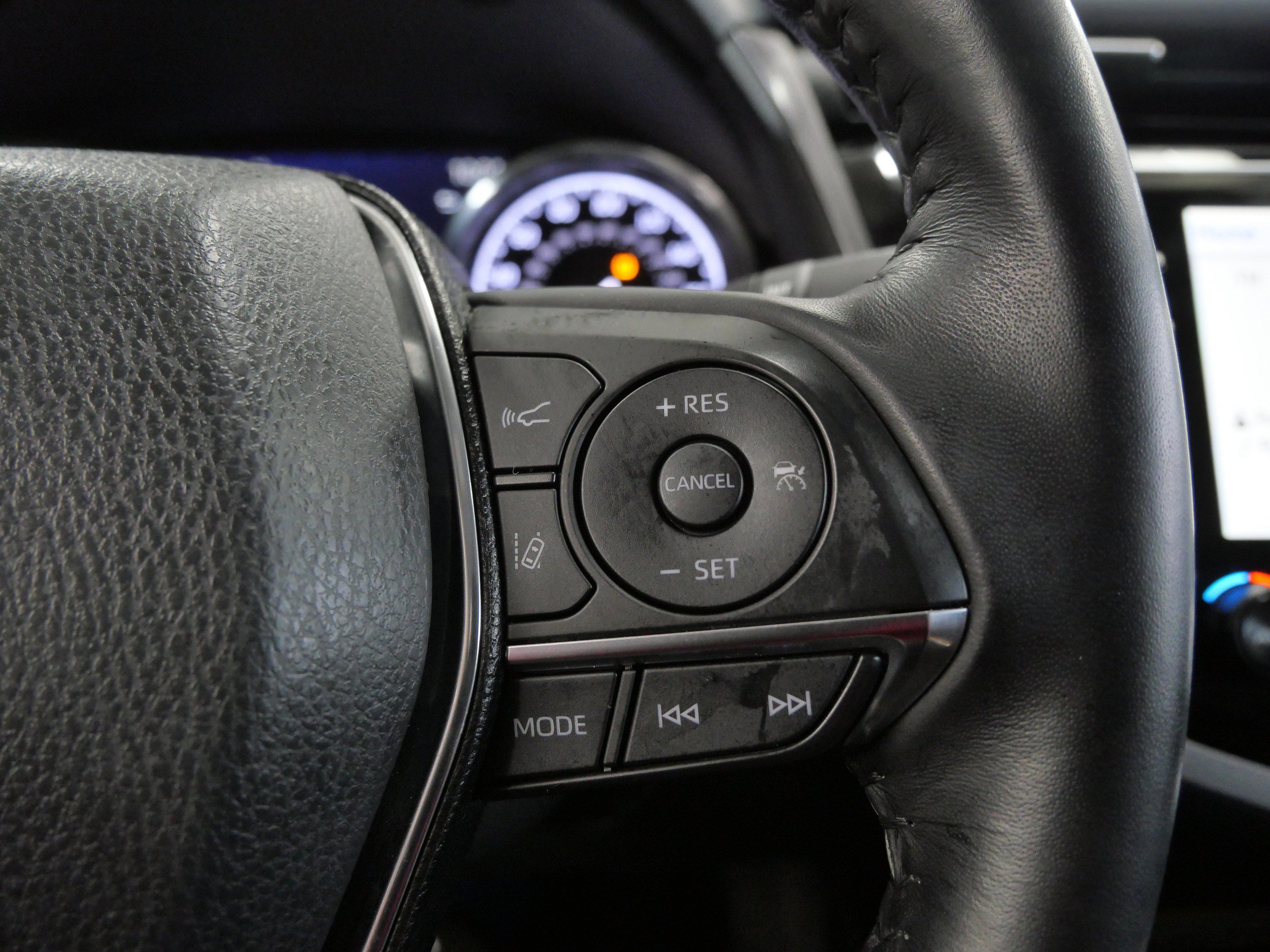 Certified 2020 Toyota Camry XLE image 29