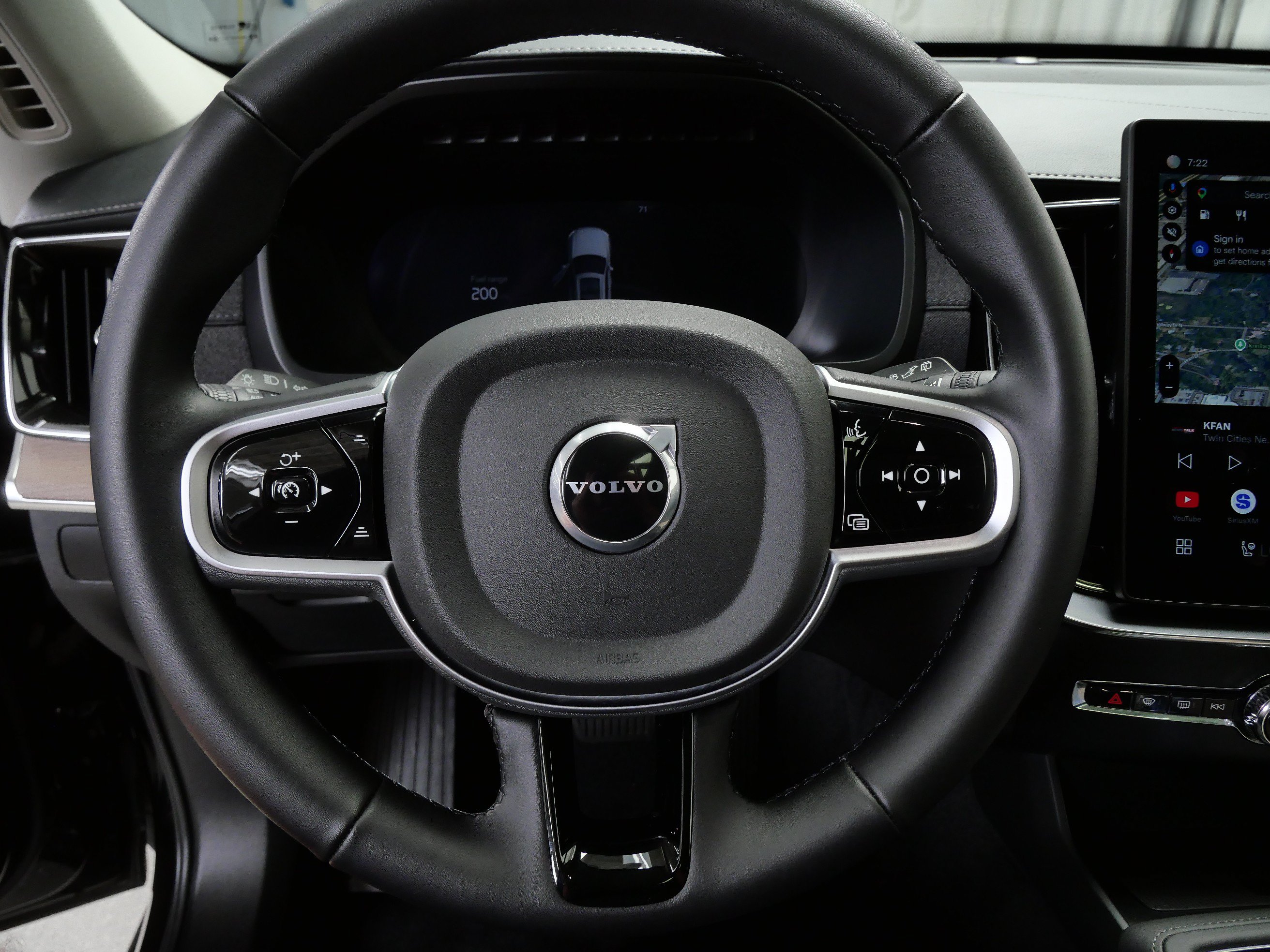 Used 2025 Volvo XC90 B6 Plus AWD/4WD image 22