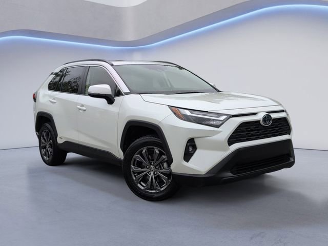 Used 2022 Toyota RAV4 XLE Premium AWD/4WD image 2