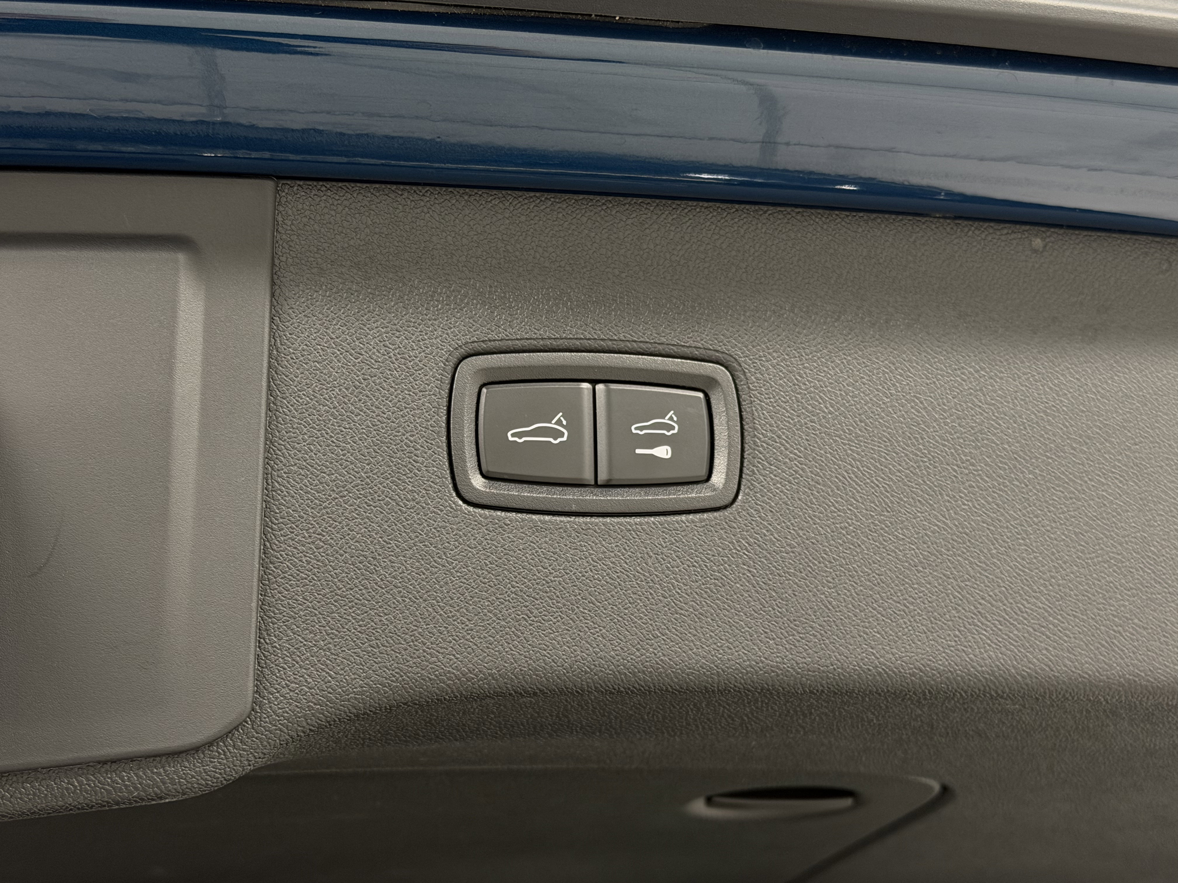 Certified 2024 Porsche Cayenne w/ Premium Package Plus (PFM) image 62