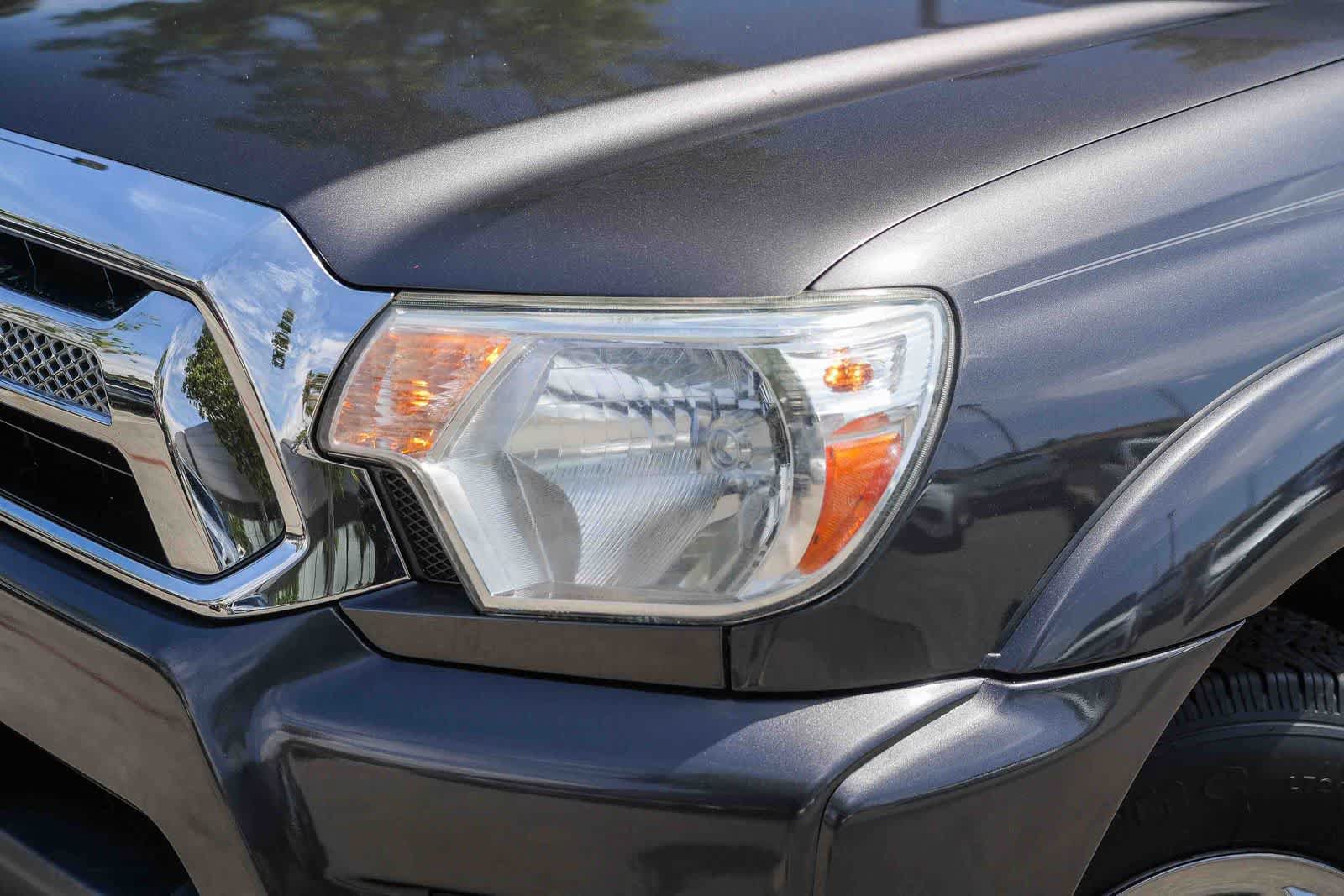 Used 2015 Toyota Tacoma PreRunner w/ SR5 Package RWD image 7