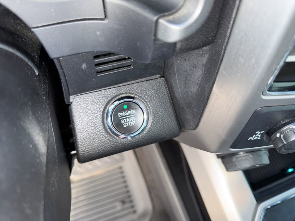 Used 2018 Ford F150 Platinum w/ Equipment Group 701A Luxury image 33