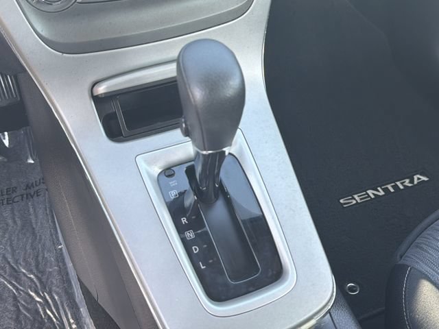 Used 2014 Nissan Sentra SV FWD image 31