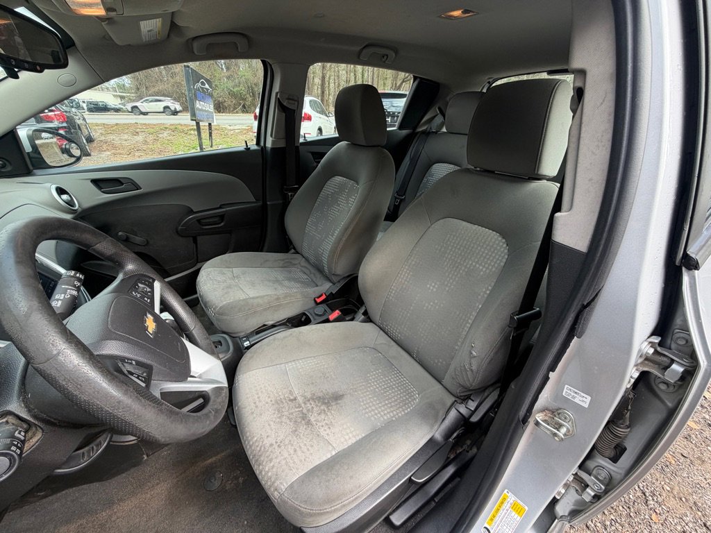 Used 2020 Chevrolet Sonic LT image 16