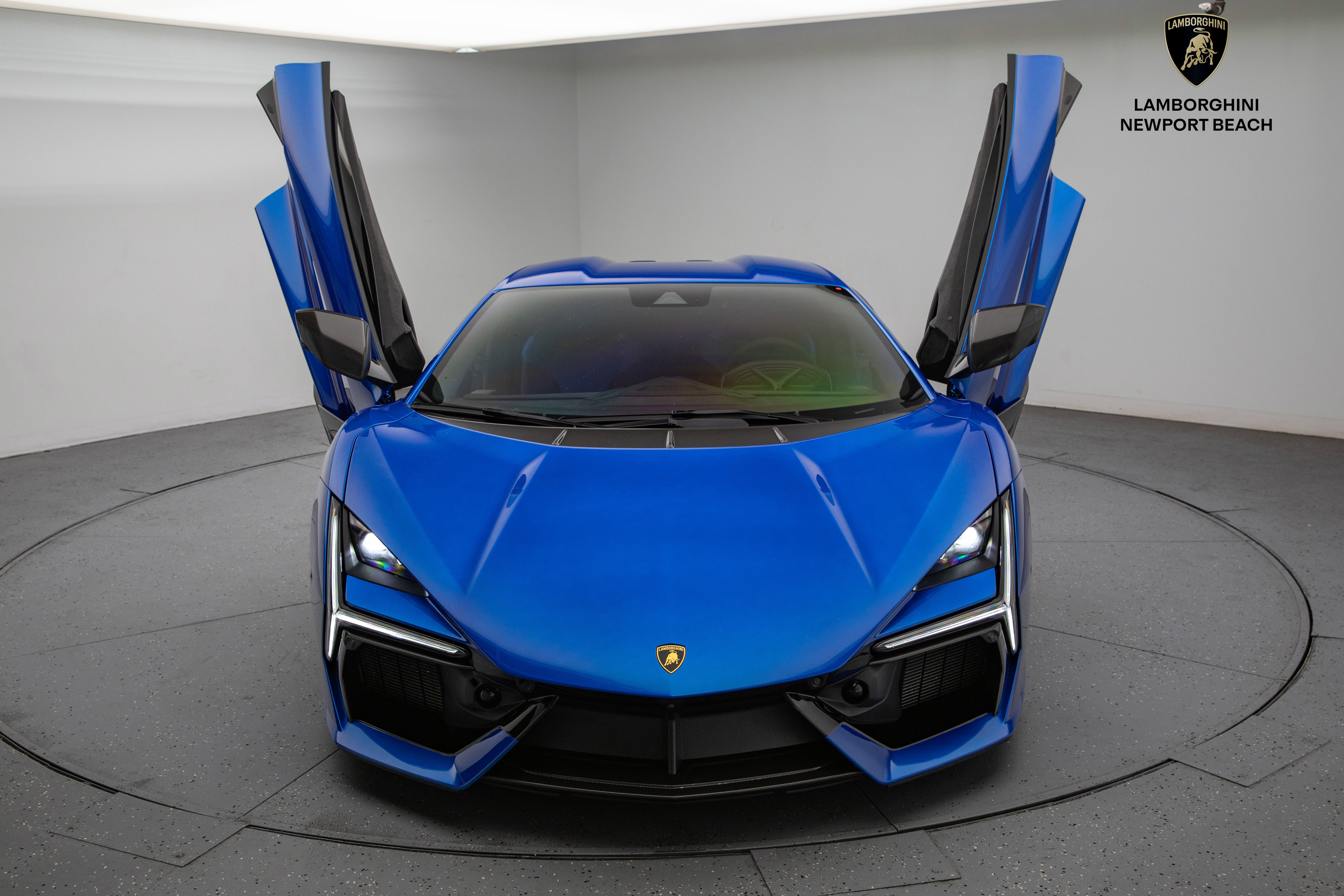 Used 2024 Lamborghini Revuelto image 17