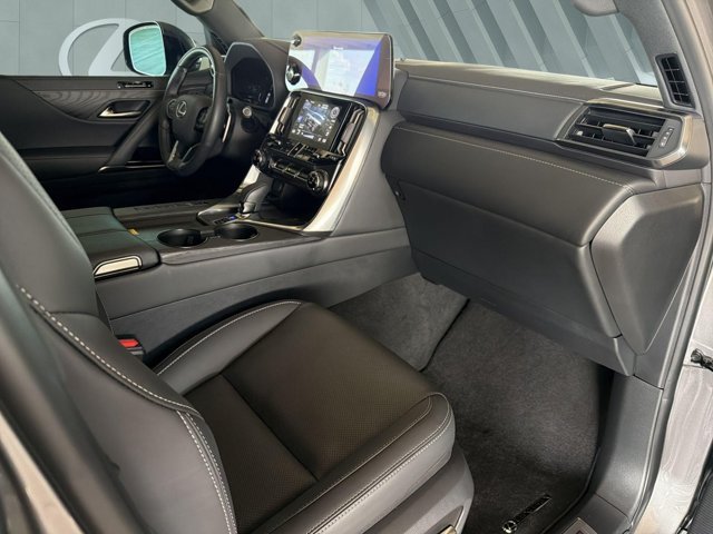 Certified 2025 Lexus LX 700h Luxury AWD/4WD image 26
