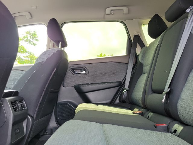 Used 2023 Nissan Rogue SV FWD image 12