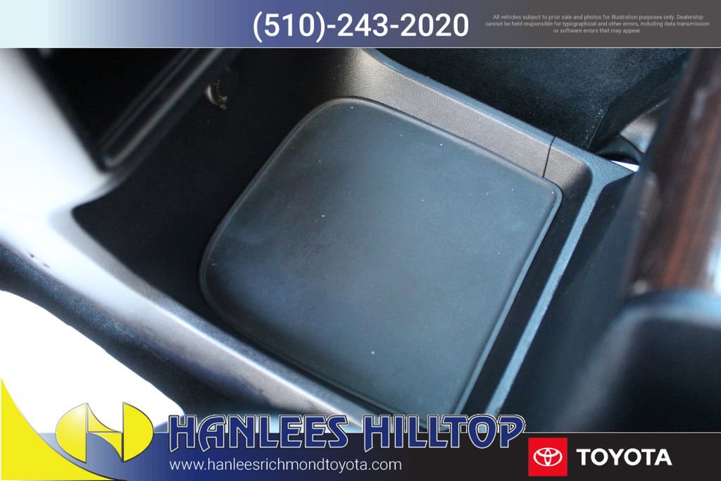 Used 2018 Toyota Sienna Limited w/ Carpet Mat Package image 15