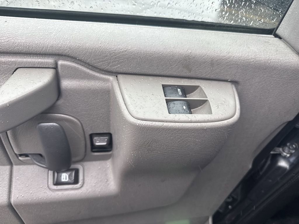 Certified 2016 Chevrolet Express 2500 LS image 20