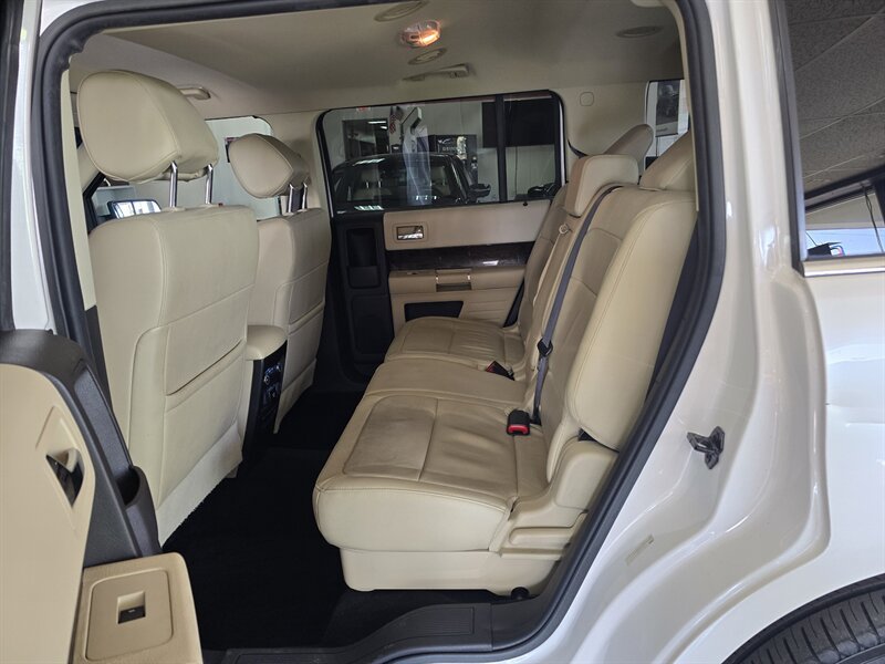 Used 2017 Ford Flex Limited w/ Equipment Group 301A AWD/4WD image 11