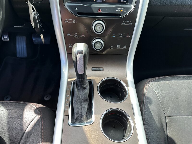 Used 2012 Ford Edge SEL FWD image 20
