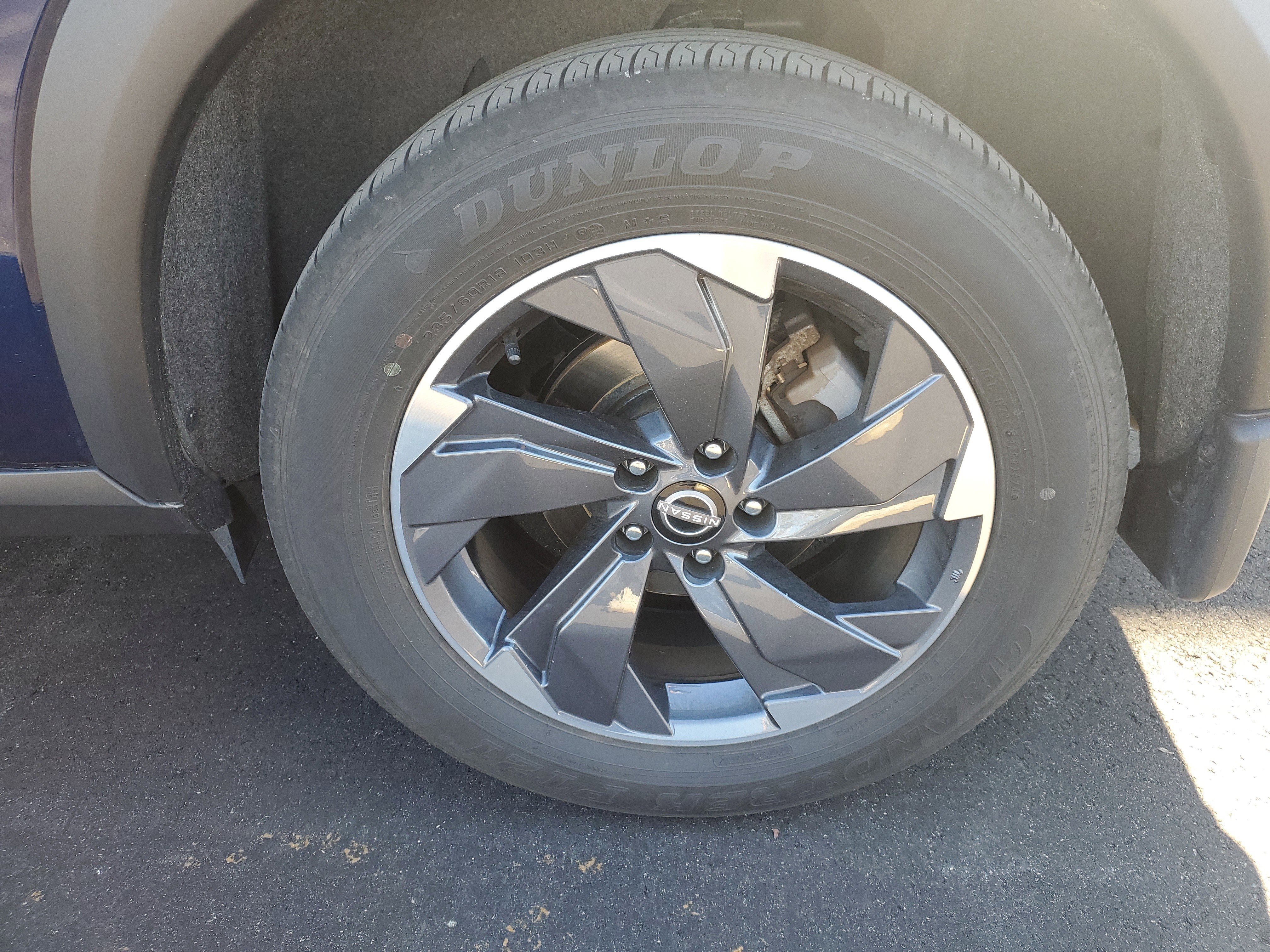 Used 2024 Nissan Rogue SV image 6