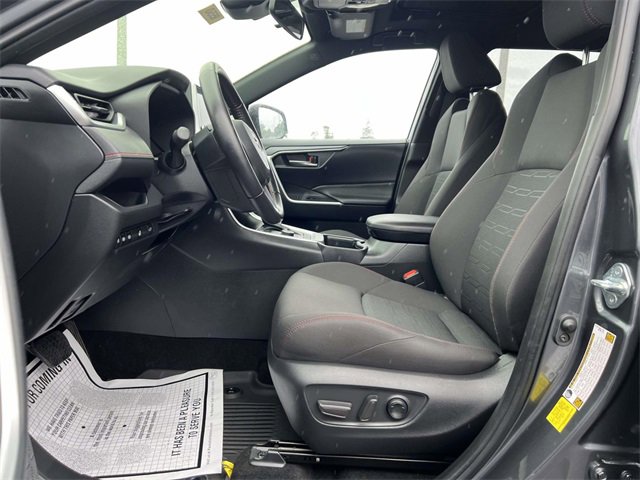 Used 2023 Toyota RAV4 SE image 8