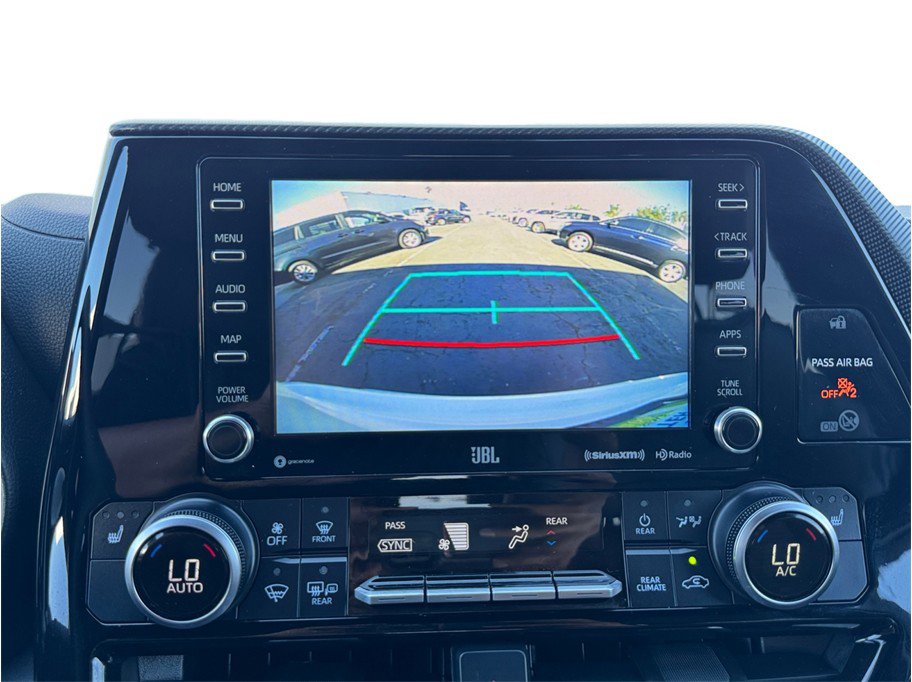 Used 2021 Toyota Highlander XSE image 18