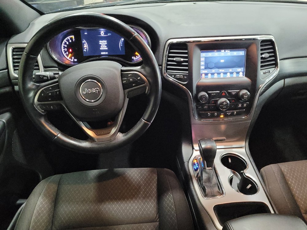 Used 2021 Jeep Grand Cherokee Laredo image 22