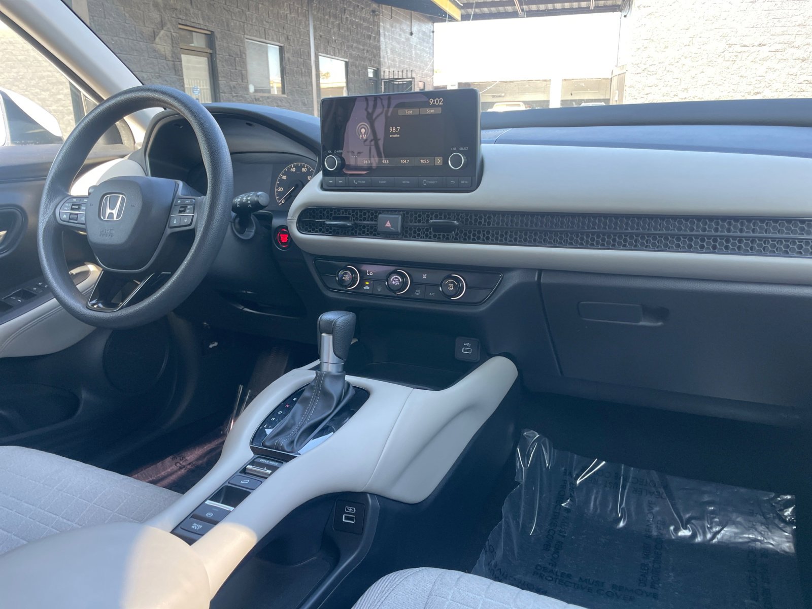 Used 2023 Honda HR-V LX image 23