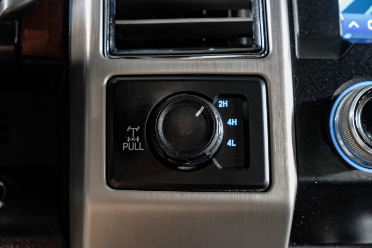 Used 2021 Ford F250 Platinum w/ FX4 Off-Road Package AWD/4WD image 24