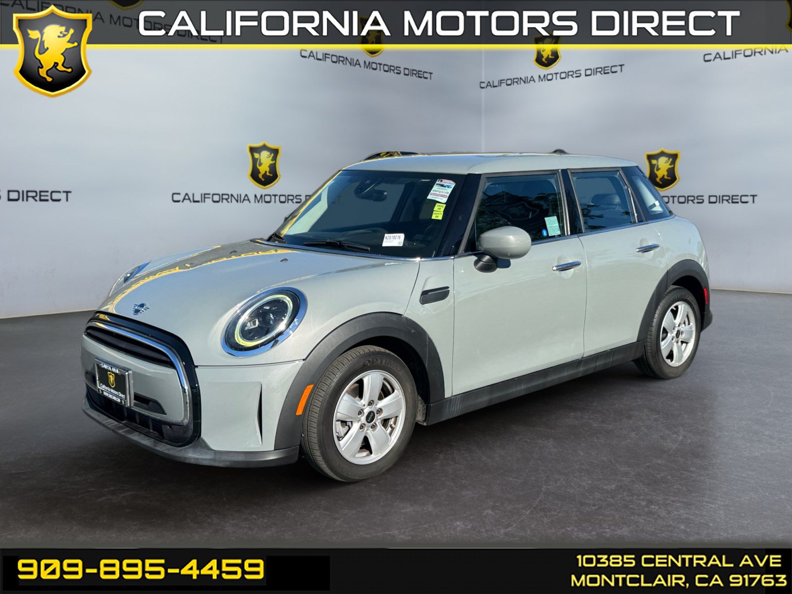 Used 2022 MINI Cooper 4-Door Hardtop FWD image 1