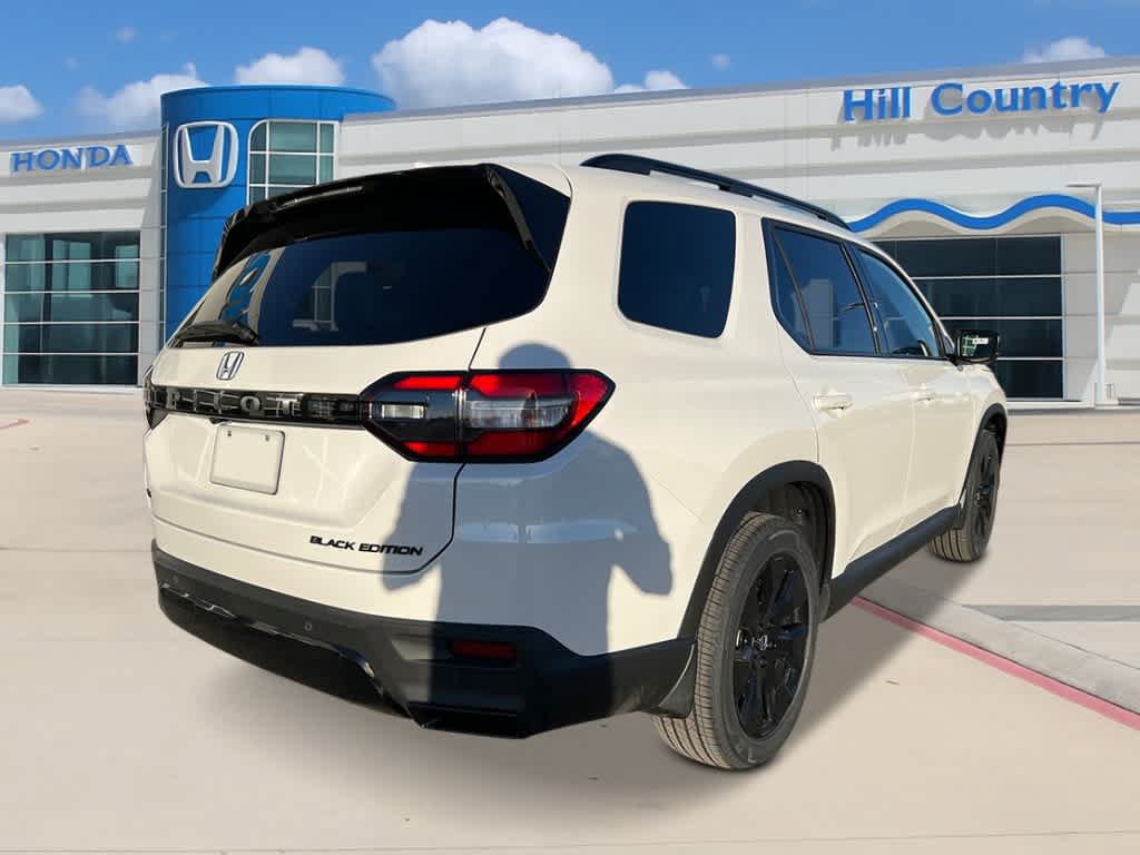 New 2026 Honda Pilot Black Edition image 5