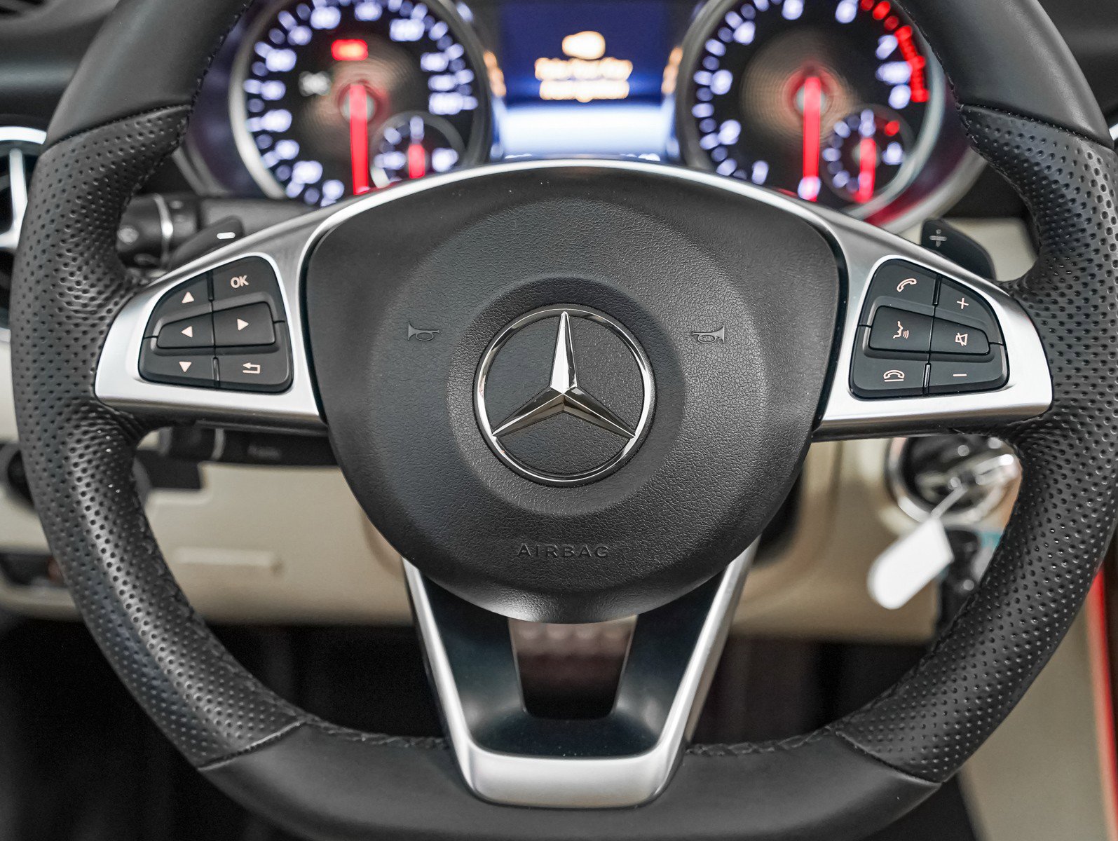 Certified 2020 Mercedes-Benz SLC 300 image 14