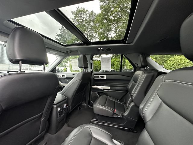 Certified 2022 Ford Explorer XLT w/ Equipment Group 202A AWD/4WD image 18