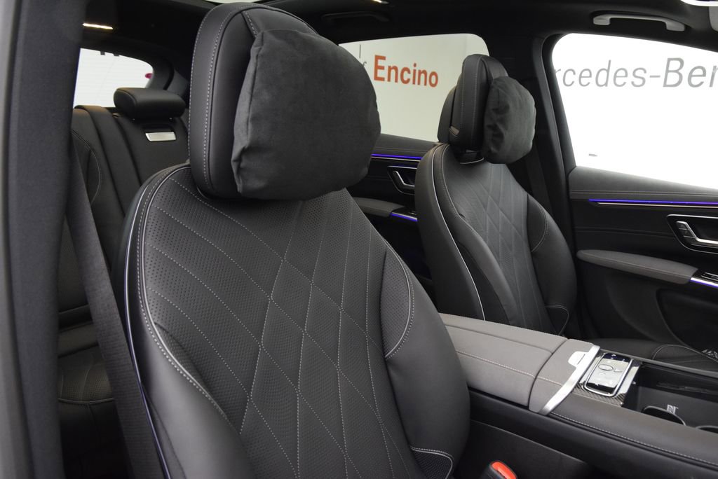 New 2026 Mercedes-Benz EQS 550 4MATIC SUV image 17