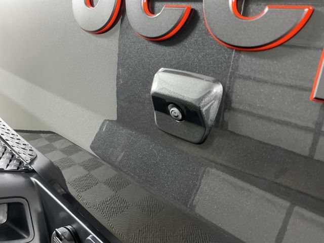 Used 2022 Jeep Gladiator Mojave w/ LED Lighting Group AWD/4WD image 8