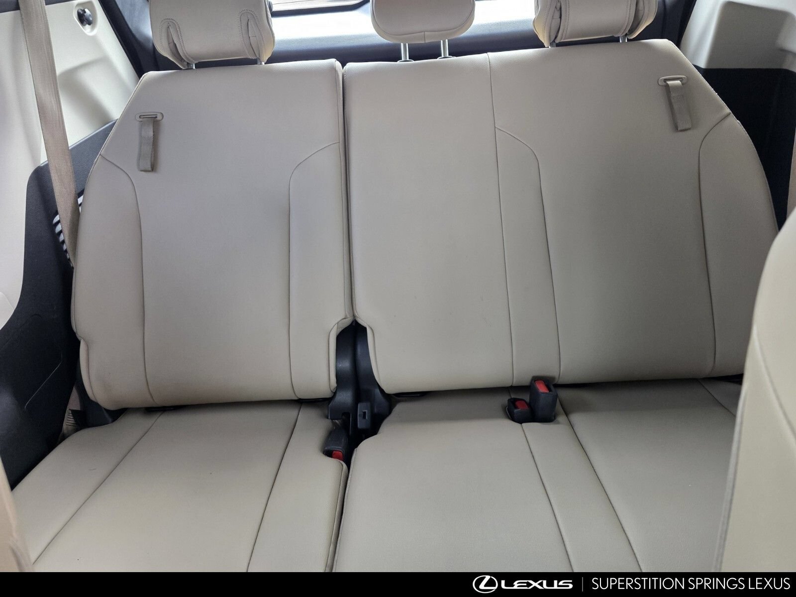 Used 2022 Toyota Sienna XLE FWD image 28