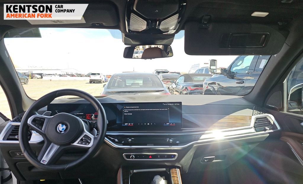 Used 2025 BMW X5 xDrive40i w/ M Sport Package image 7