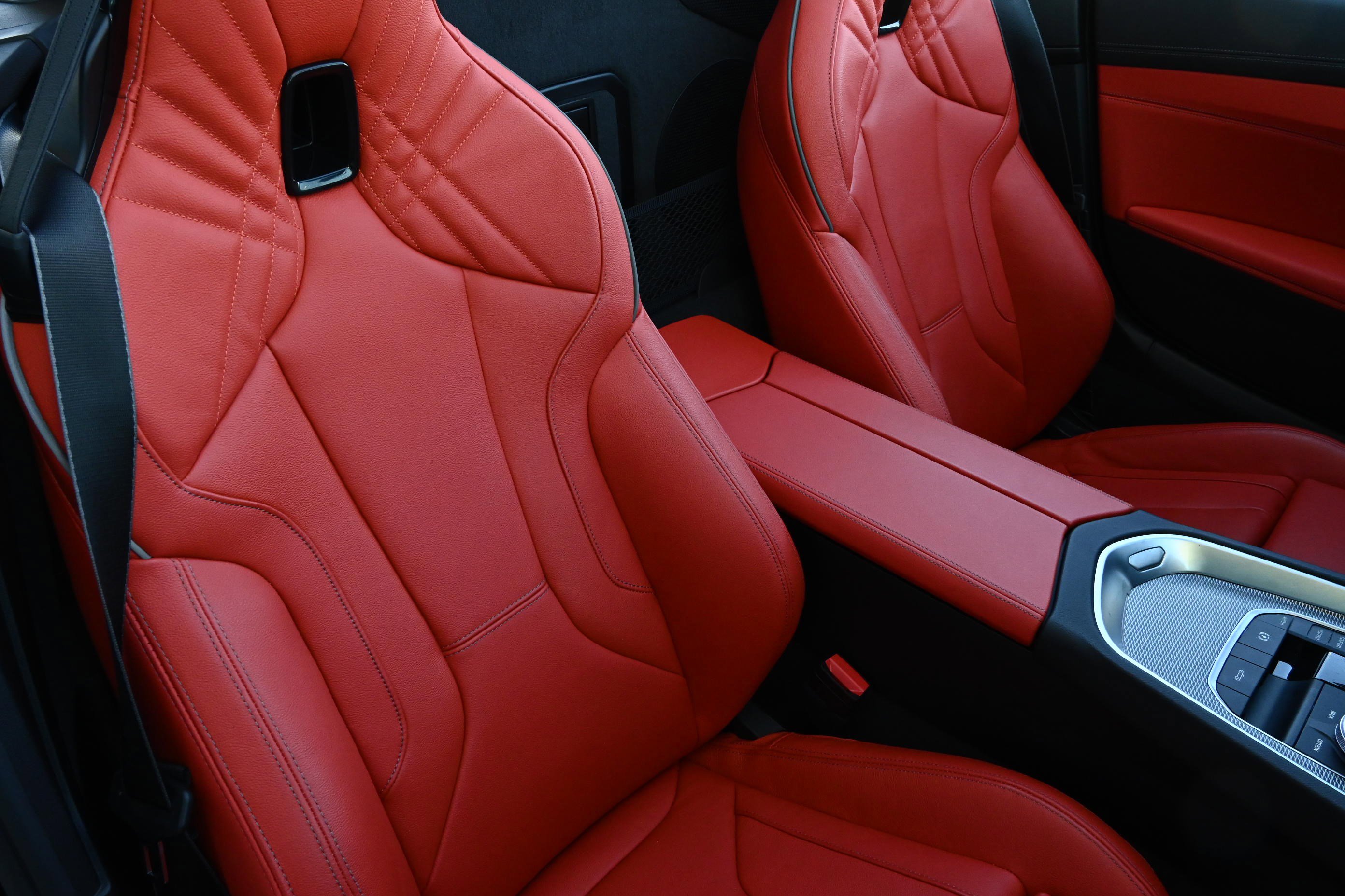 Certified 2025 BMW Z4 M40i w/ Premium Package image 31