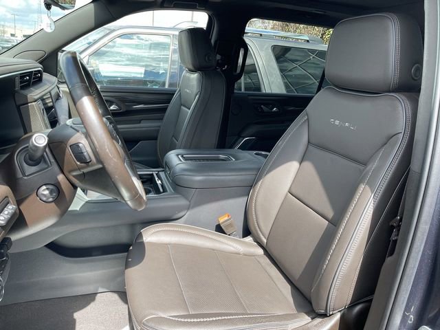 Used 2022 GMC Yukon XL Denali w/ Advanced Technology Package AWD/4WD image 8