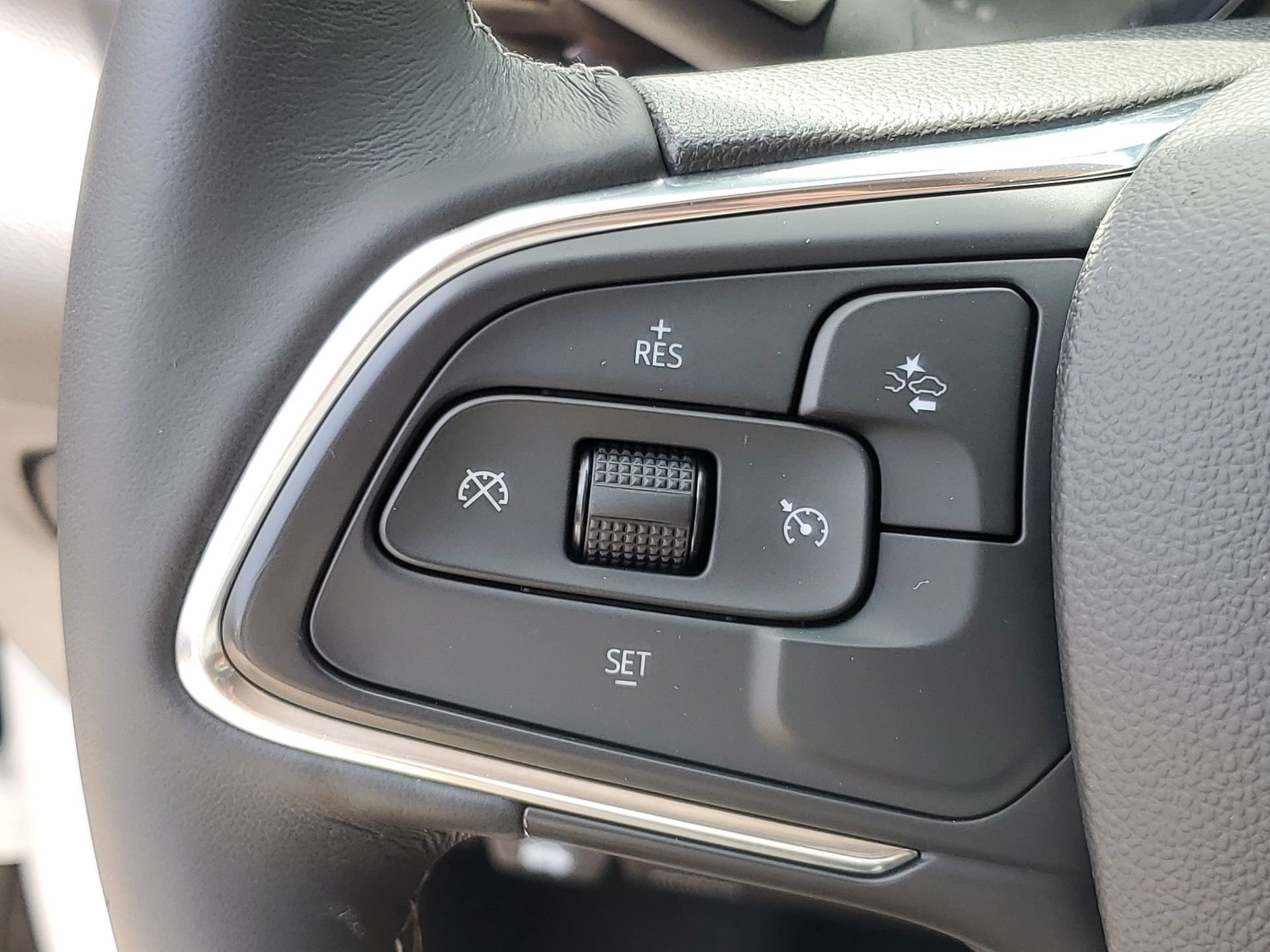 Used 2022 Buick Encore GX Select FWD image 22