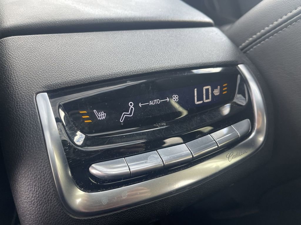 Used 2023 Cadillac XT6 Sport w/ Technology Package image 33