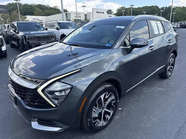 Certified 2023 Kia Sportage EX AWD/4WD image 4