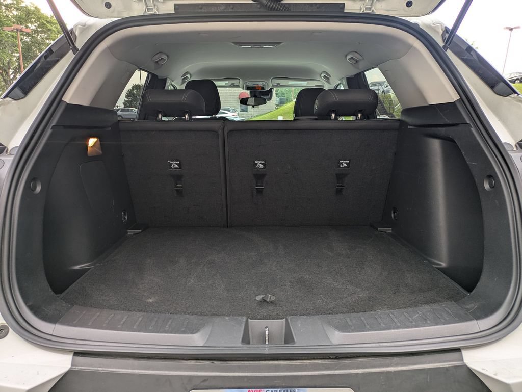 Used 2025 Chevrolet TrailBlazer LT AWD/4WD image 28