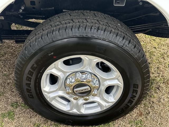 New 2026 Ford F350 XLT image 15