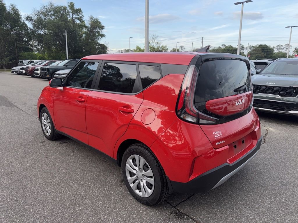 Certified 2023 Kia Soul LX FWD image 7
