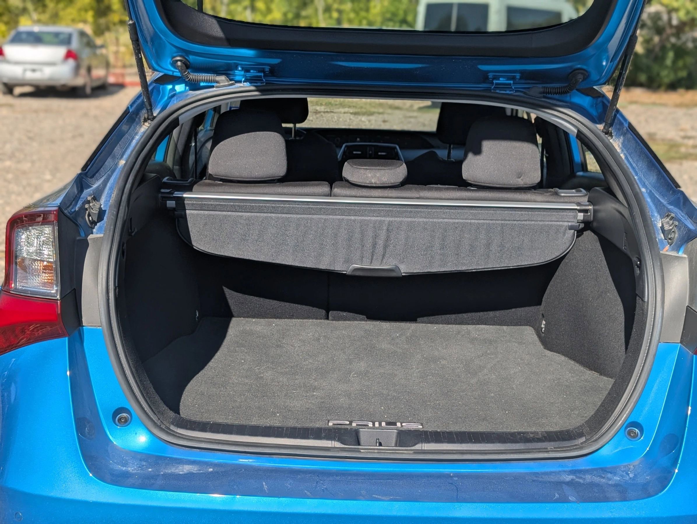 Used 2022 Toyota Prius LE image 7