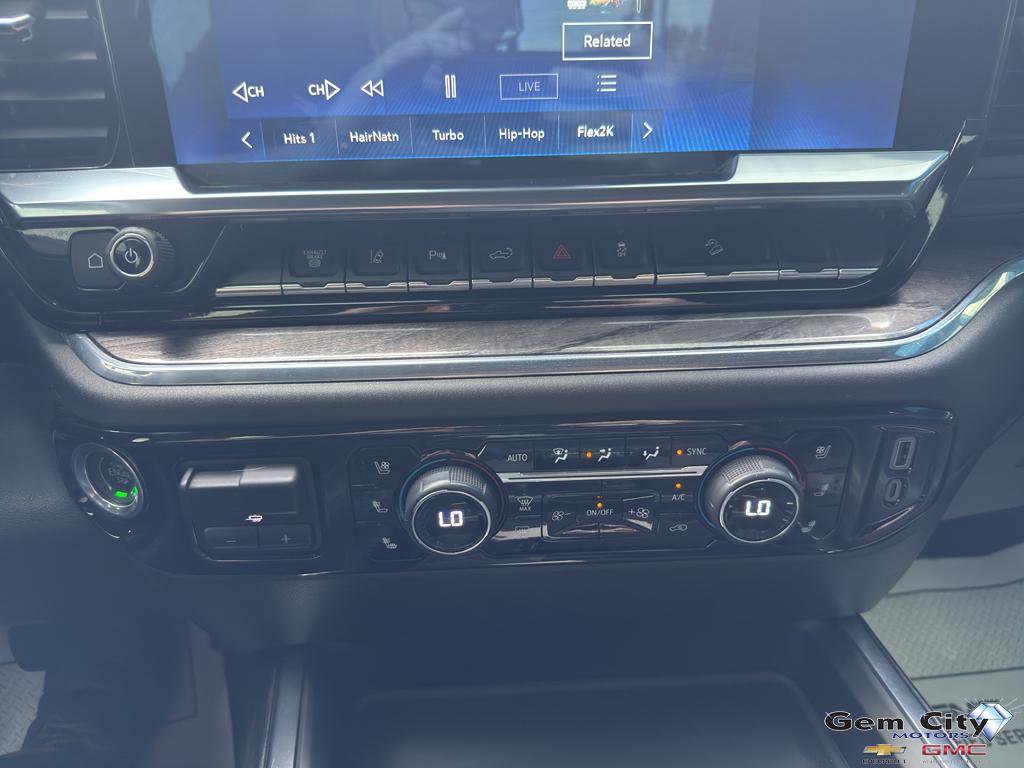 Used 2024 Chevrolet Silverado 2500 LTZ w/ LTZ Convenience Package image 22