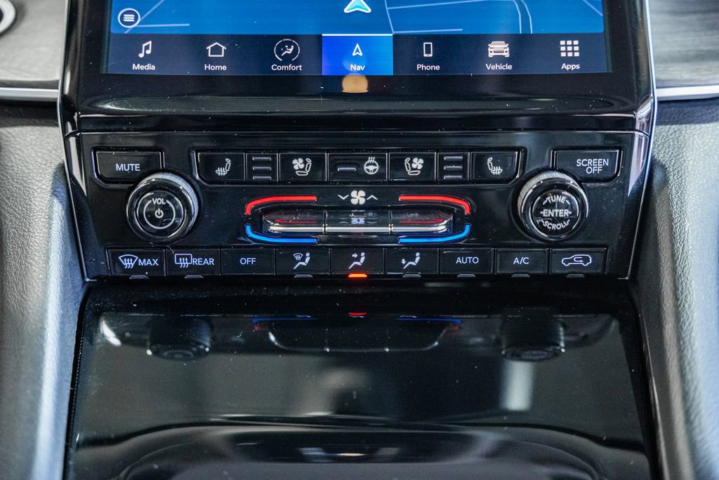 Certified 2024 Jeep Grand Cherokee L Limited w/ Luxury Tech Group II image 28