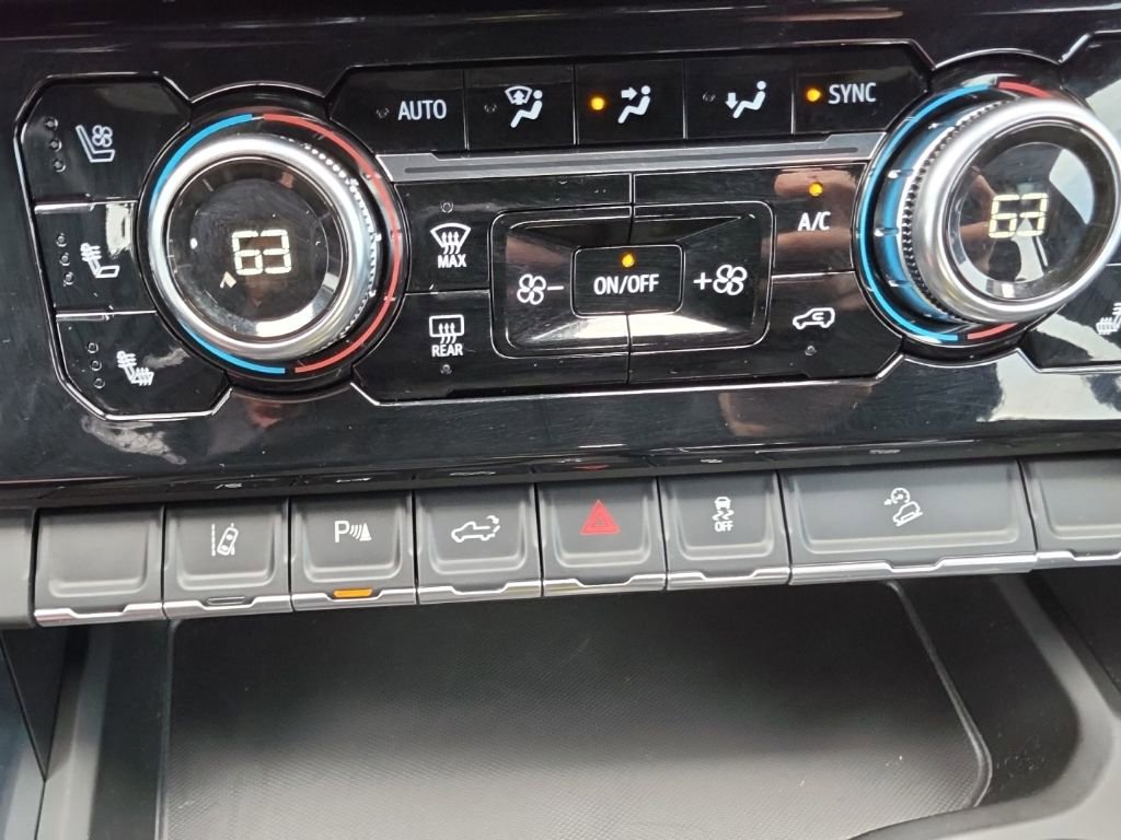 Certified 2025 GMC Sierra 2500 Denali w/ Denali Reserve Package image 25