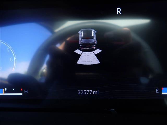 Used 2023 Jeep Grand Cherokee Limited w/ Black Appearance Package AWD/4WD image 24