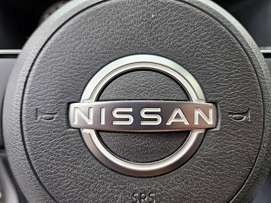 Used 2022 Nissan Rogue SV image 27