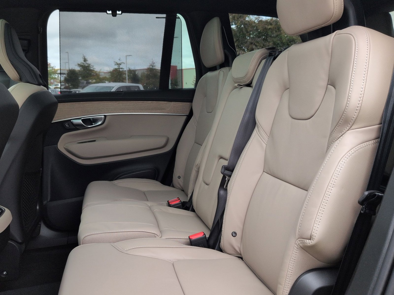 New 2026 Volvo XC90 B6 Ultra w/ Protection Package Premier image 25