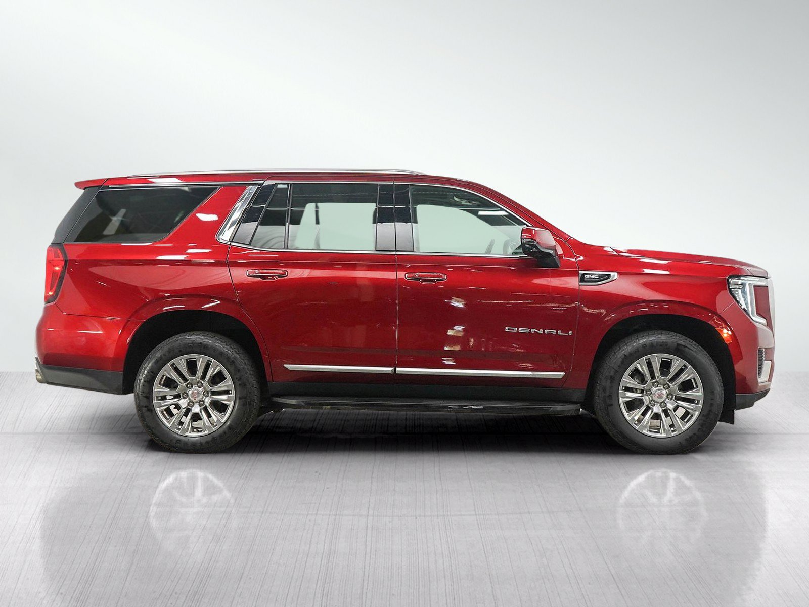 Used 2021 GMC Yukon Denali AWD/4WD image 7