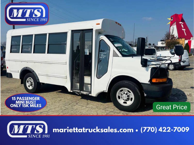 Used 2017 Chevrolet Express 3500 w/ School Bus Package RWD image 1