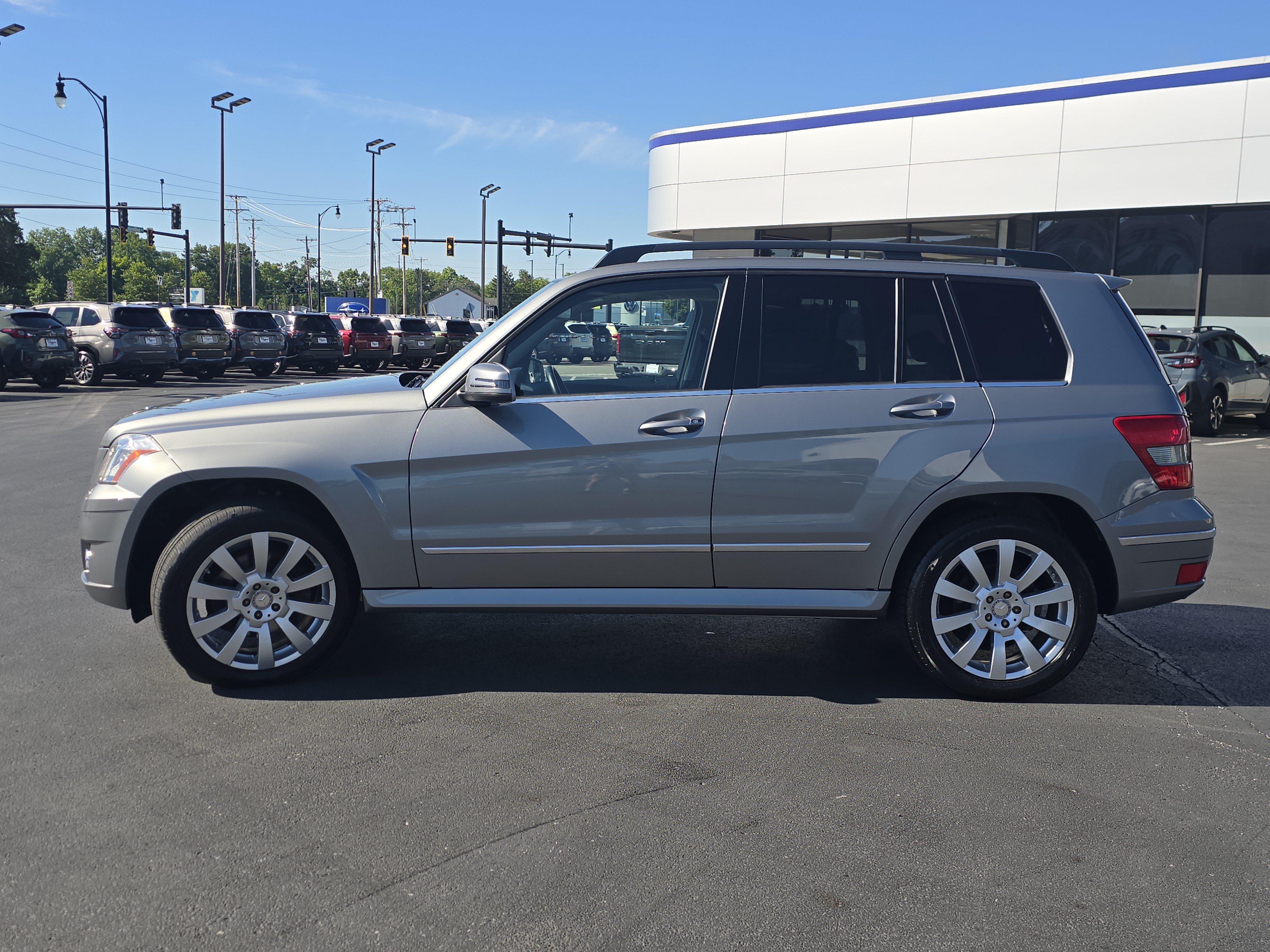Used 2012 Mercedes-Benz GLK 350 4MATIC image 4