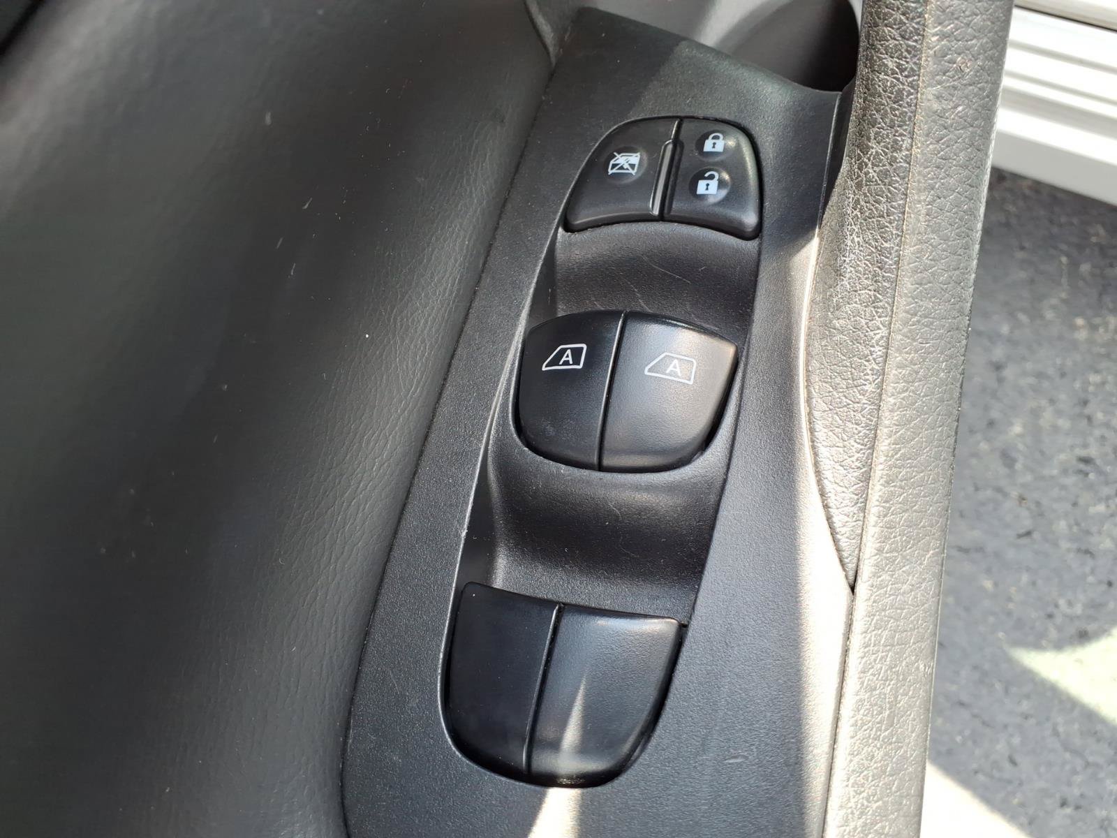 Used 2017 Nissan Altima 3.5 SL FWD image 20