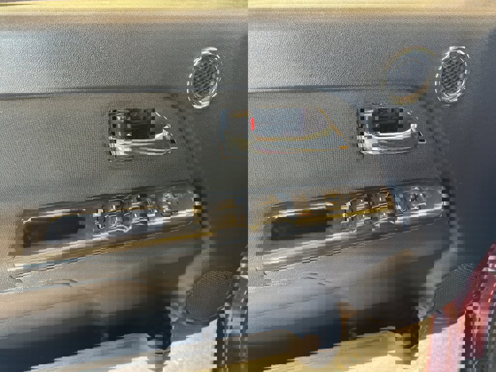 Used 2009 Chevrolet Colorado LT image 9