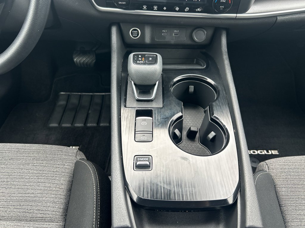 Used 2023 Nissan Rogue SV image 18